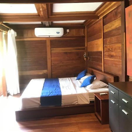 غيلي تراوانغان The Exile Sunset Bar & Bungalow المظهر الخارجي الصورة