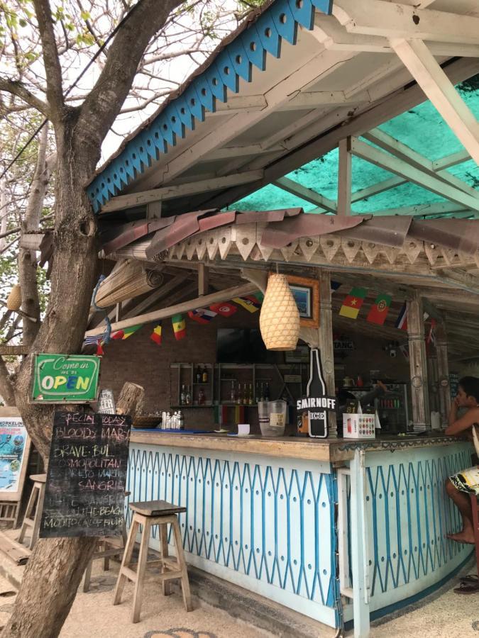غيلي تراوانغان The Exile Sunset Bar & Bungalow المظهر الخارجي الصورة