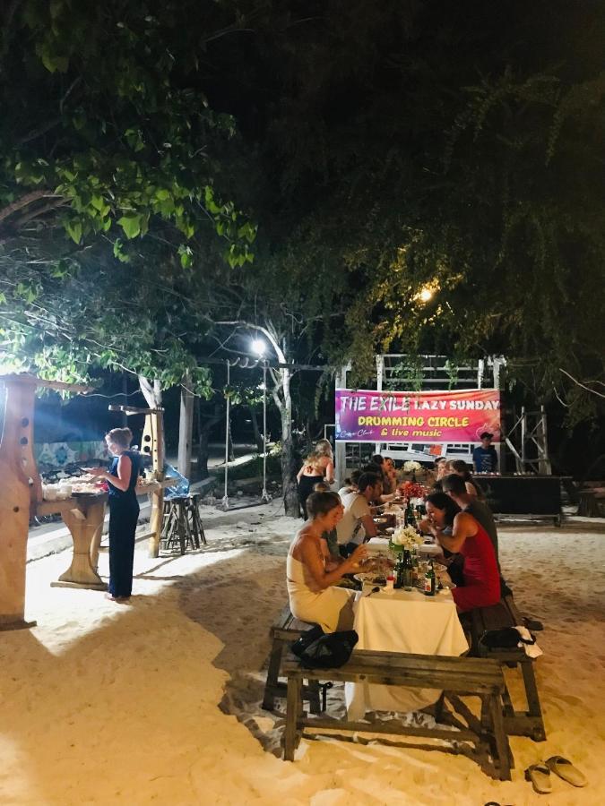 غيلي تراوانغان The Exile Sunset Bar & Bungalow المظهر الخارجي الصورة