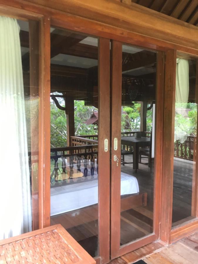 غيلي تراوانغان The Exile Sunset Bar & Bungalow المظهر الخارجي الصورة