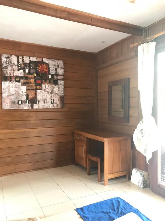 غيلي تراوانغان The Exile Sunset Bar & Bungalow المظهر الخارجي الصورة